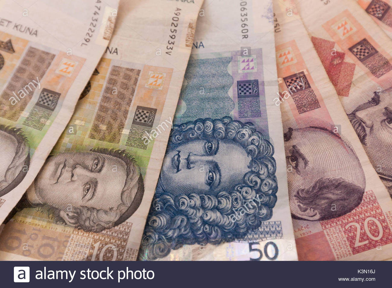 get banknotes-hrk on daneshexchange.com