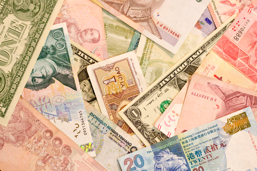 When is the Best Time to sell Singaporean Dollar