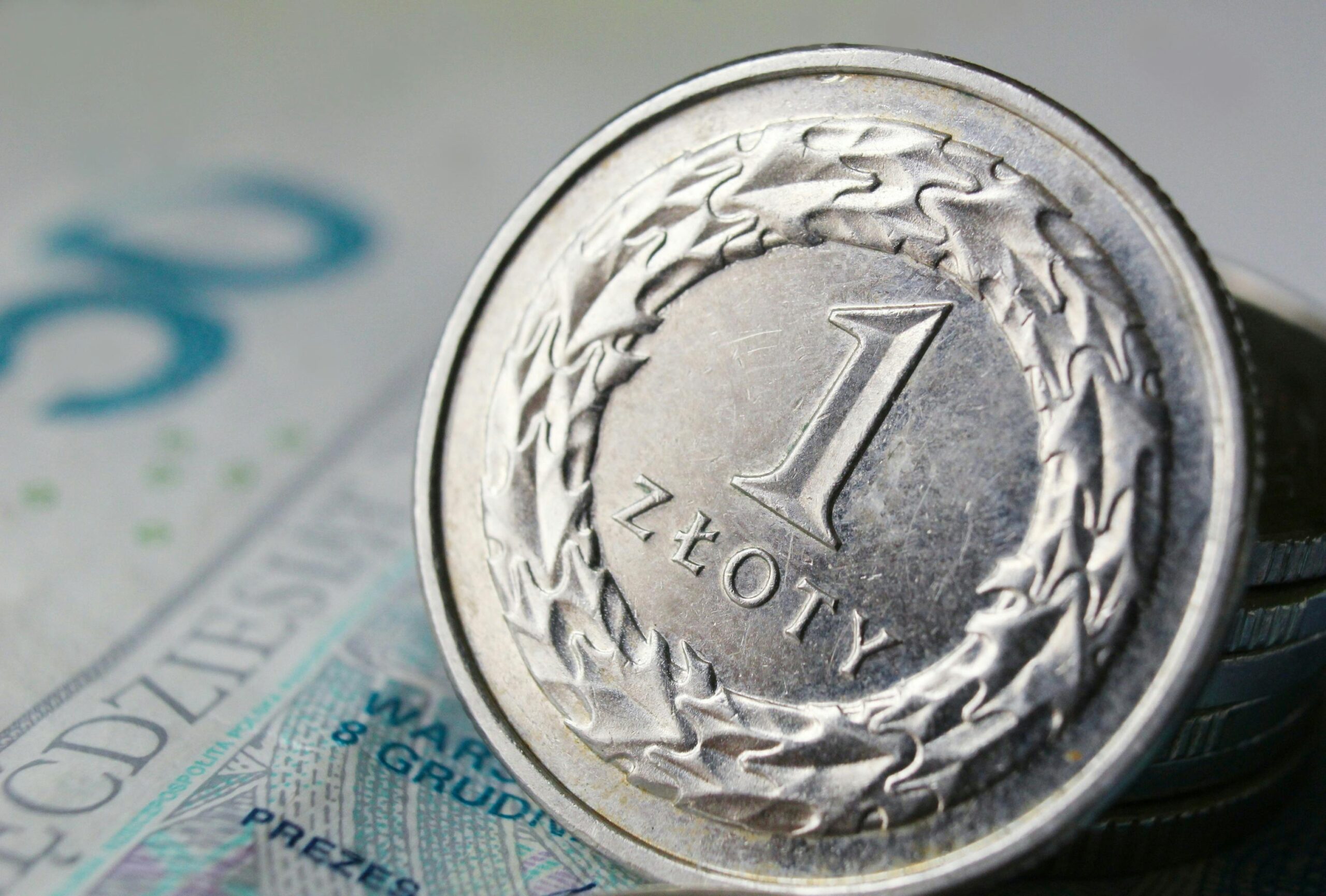free-photo-of-close-up-of-polish-coin Zloty Coin